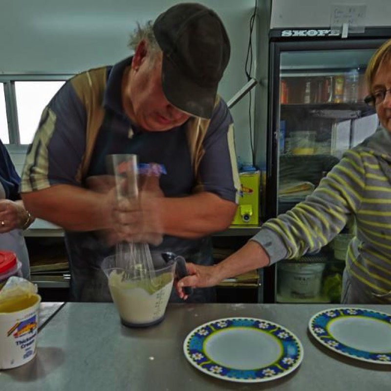Martin shows how to beat cream