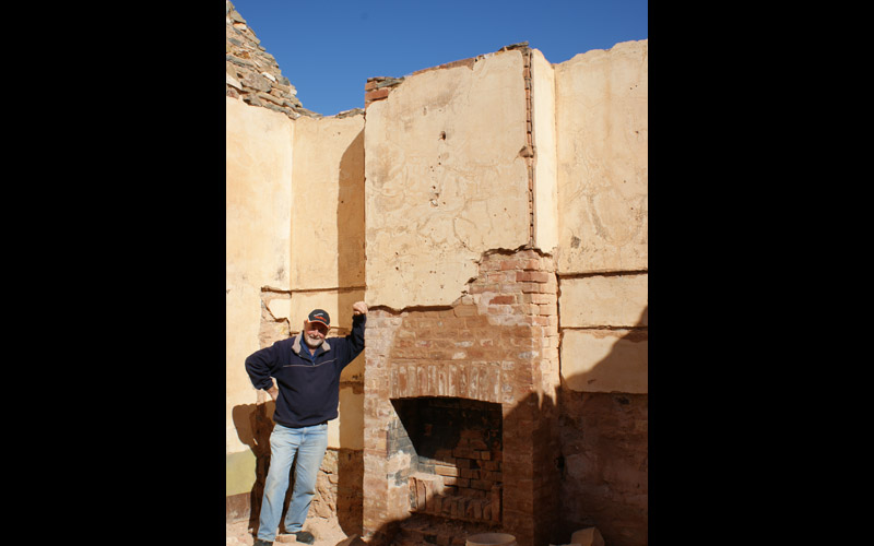 Not bad looking underneath - even for a wall that nearly collapsed!