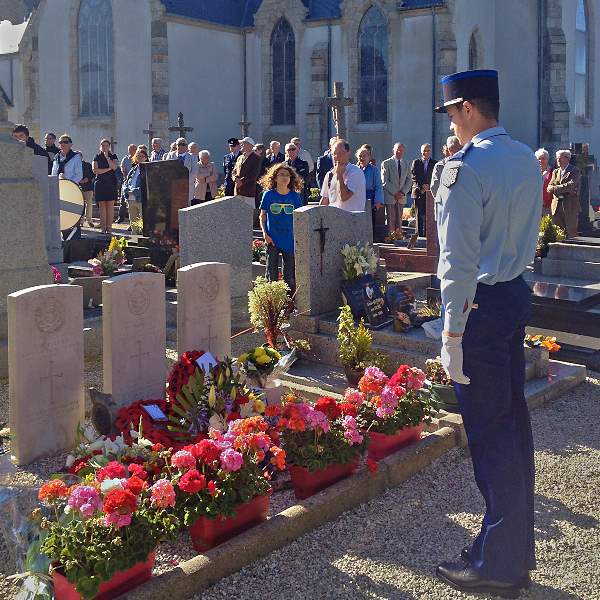 Salute to the dead